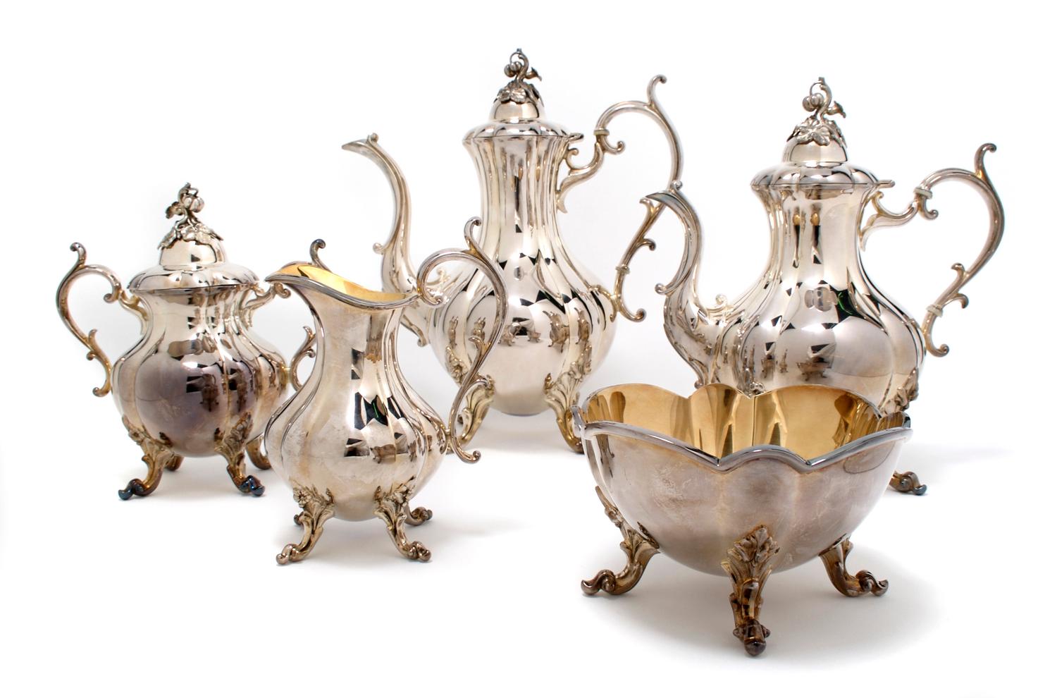 An American Silverplate Tea and Coffee Service, Reed and Barton, Height of tallest 12 inches.