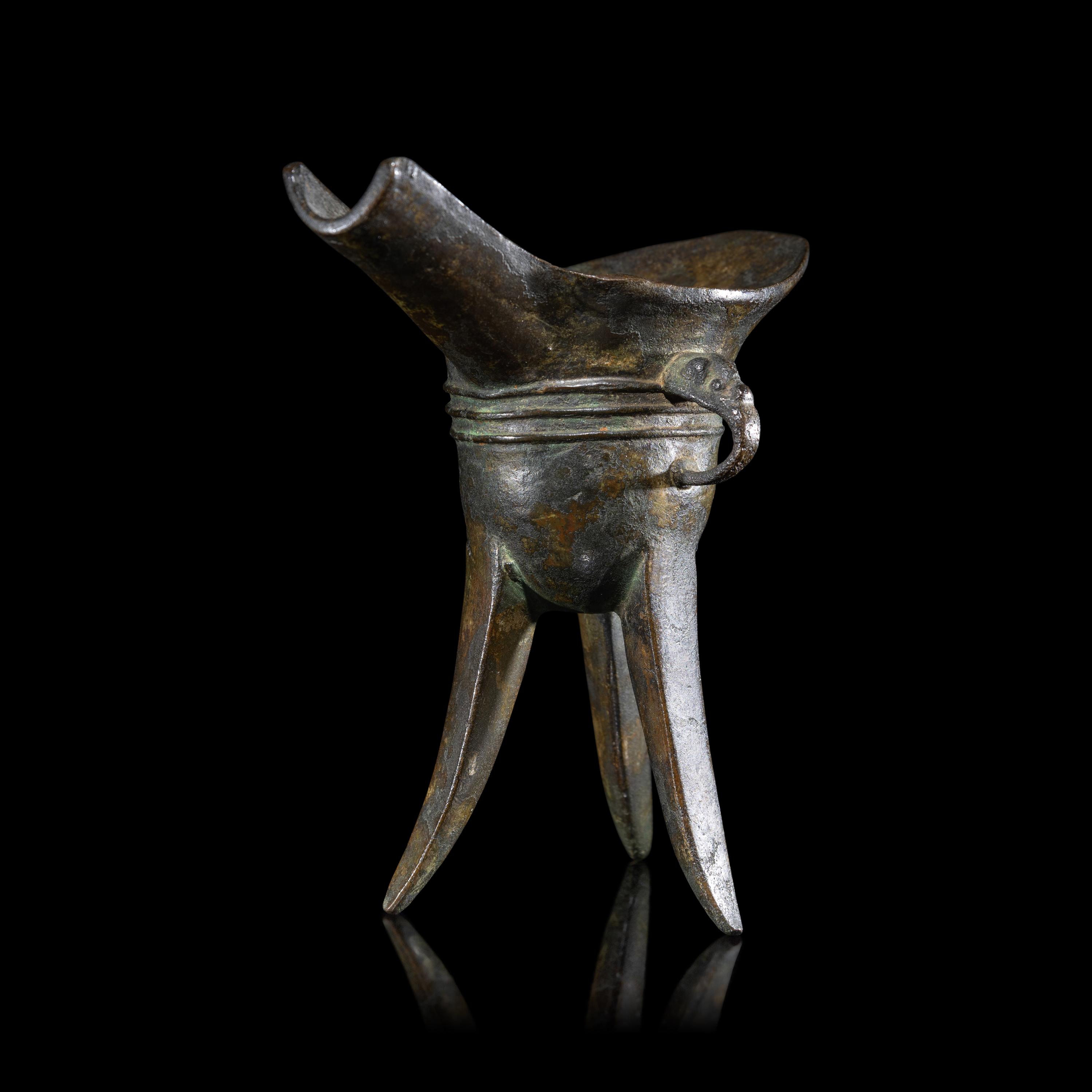 A Chinese Archaistic Bronze Wine Cup, Jue, Ming-Qing Dynasty 明-清 青銅爵