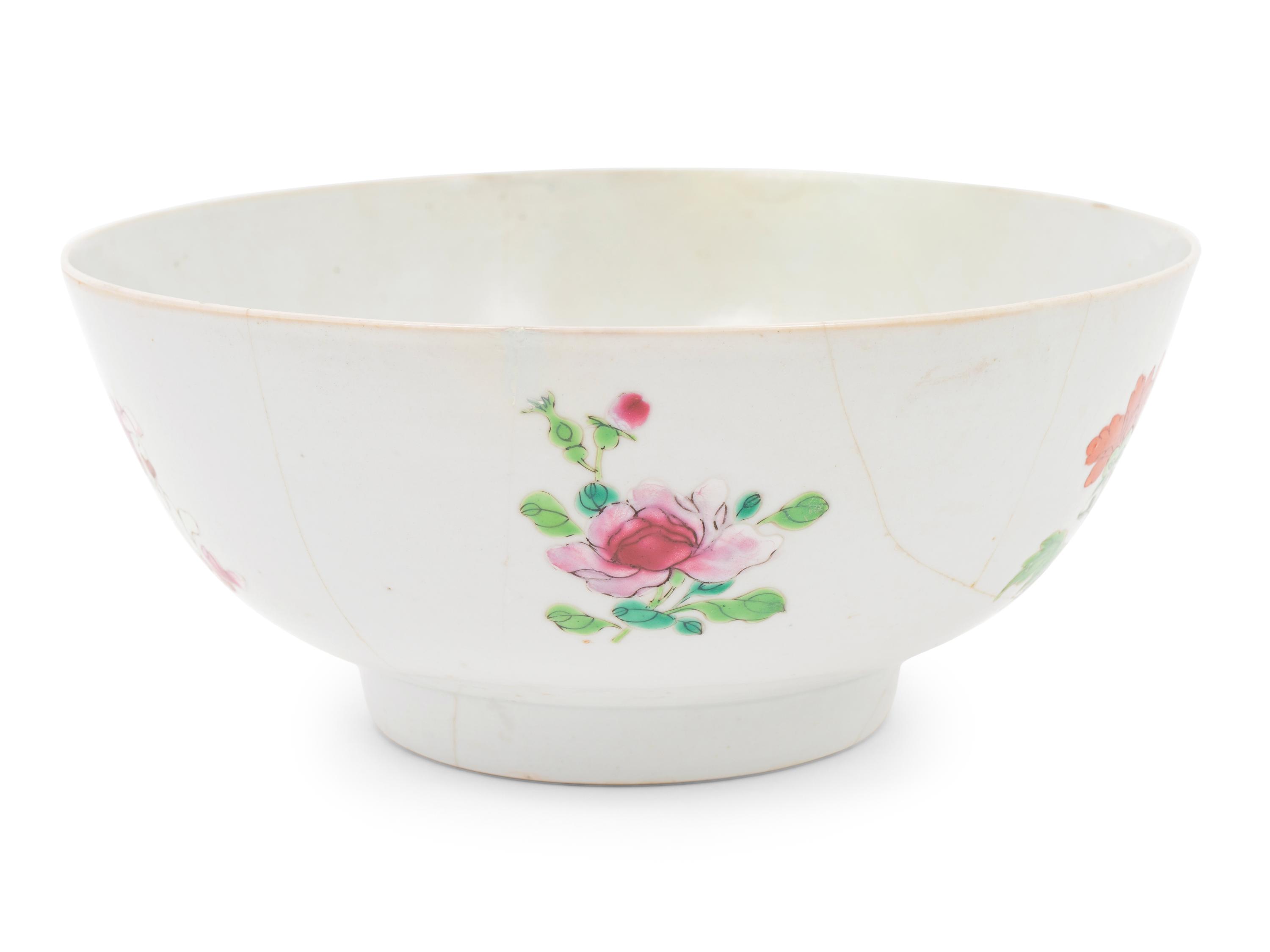 A Chinese Export Porcelain Bowl