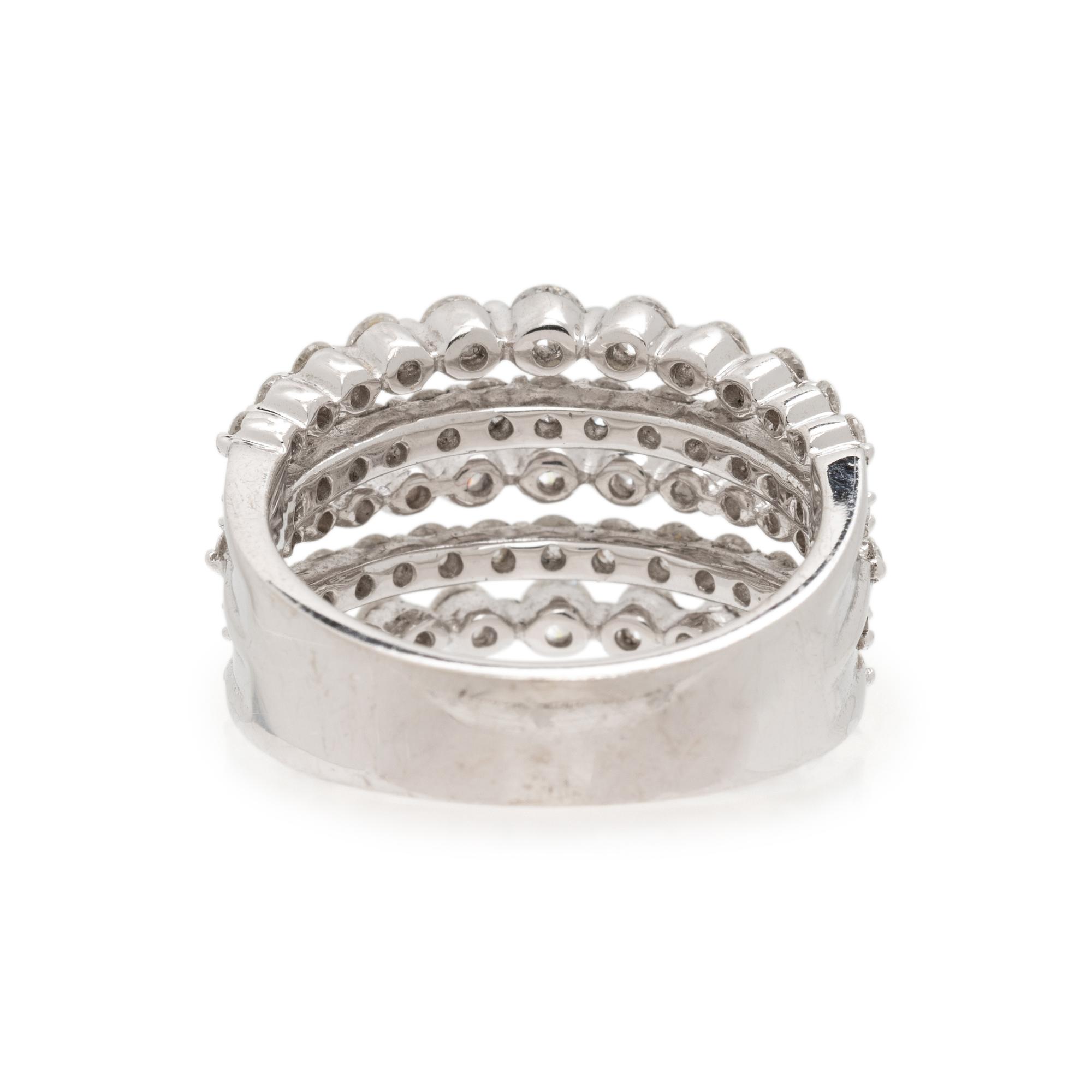 WHITE GOLD AND DIAMOND RING