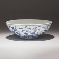 A Rare and Large Chinese Blue and White Porcelain 'Fruit and Flower' Bowl, Xuande Mark and Period — 明宣德 青花折枝瑞果紋大骰子盌