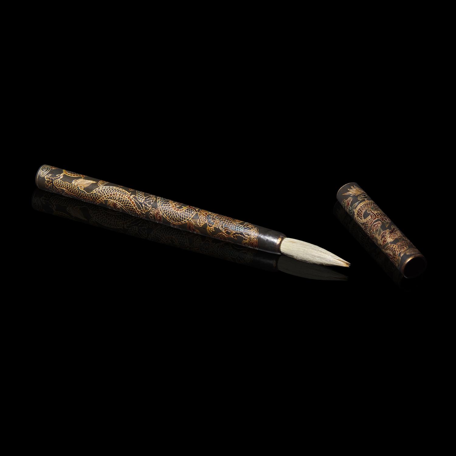 A Chinese Qiangjin Lacquer Brush and Cover ‘大明嘉靖年製’款填漆龍紋筆