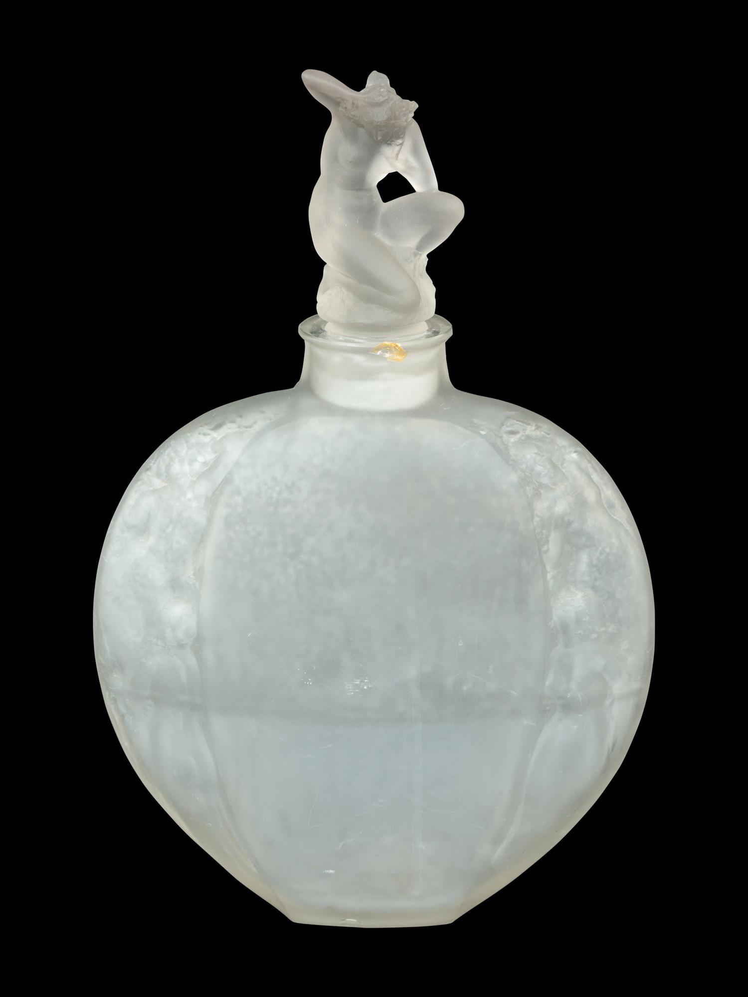 A Rene Lalique Sirenes Avec Bouchon Figure Vase