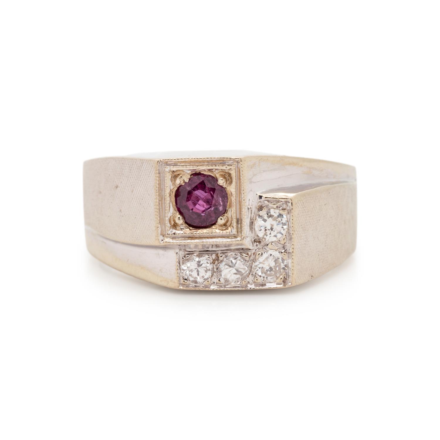 WHITE GOLD, RUBY AND DIAMOND RING