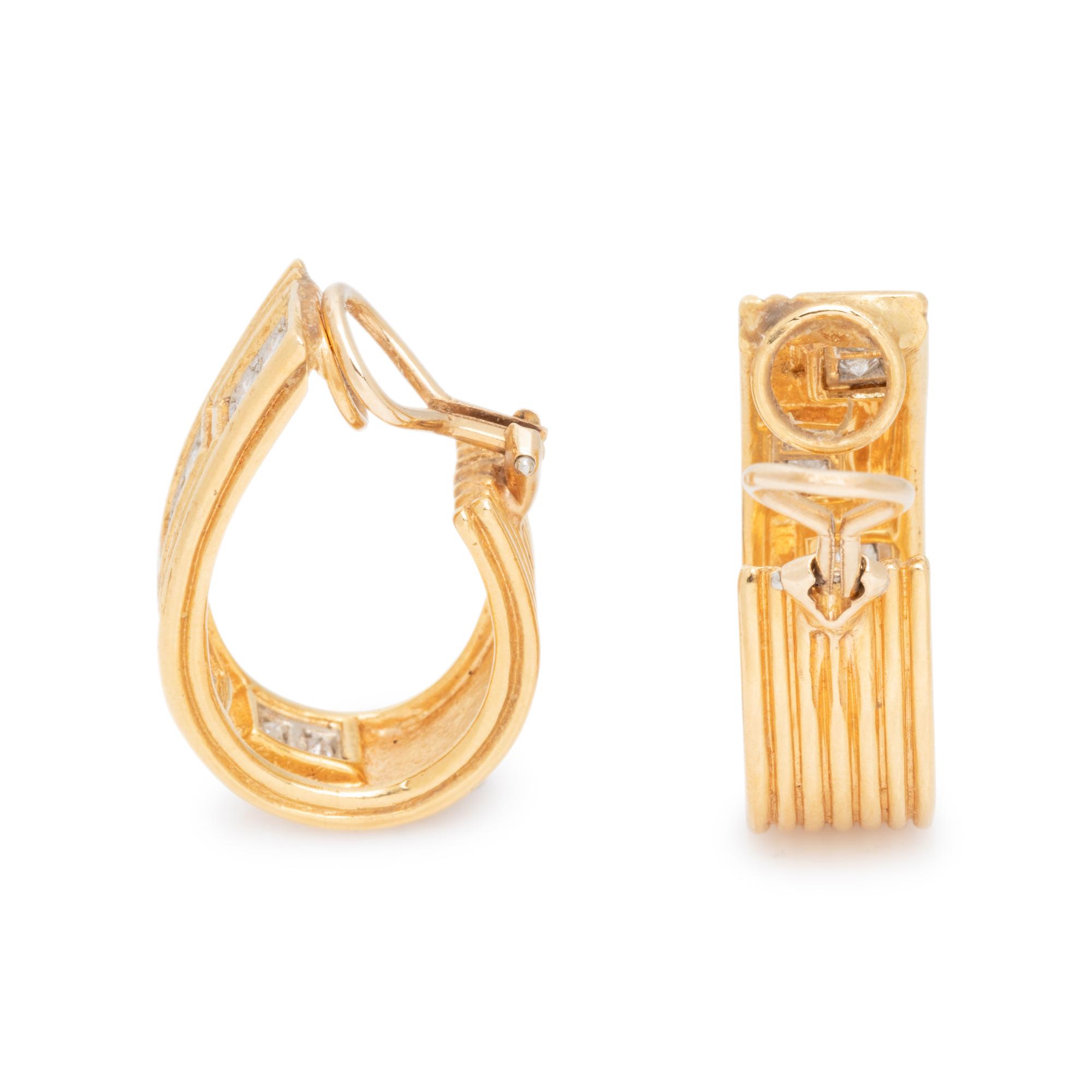 YELLOW GOLD AND DIAMOND HOOP EARCLIPS