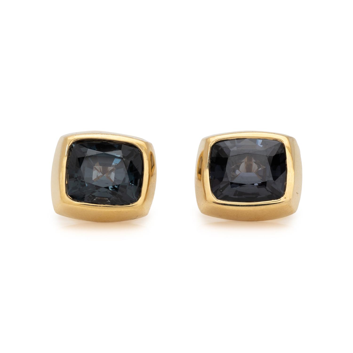 GRAY SPINEL CUFFLINKS