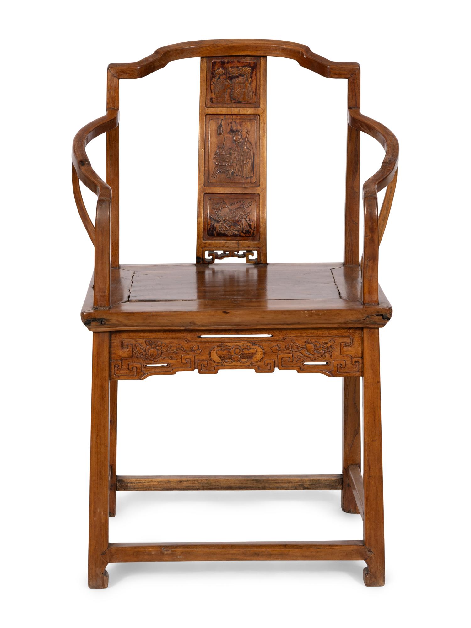 A Chinese Carved Hardwood Armchair, Late 19th-Mid 20th Century 晚清-民國 硬木扶手椅