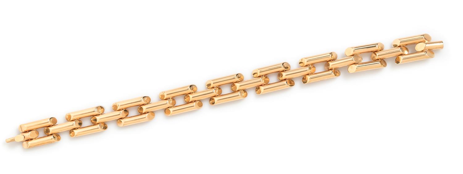 A 14 Karat Yellow Gold Link Bracelet, 16.40 dwts.