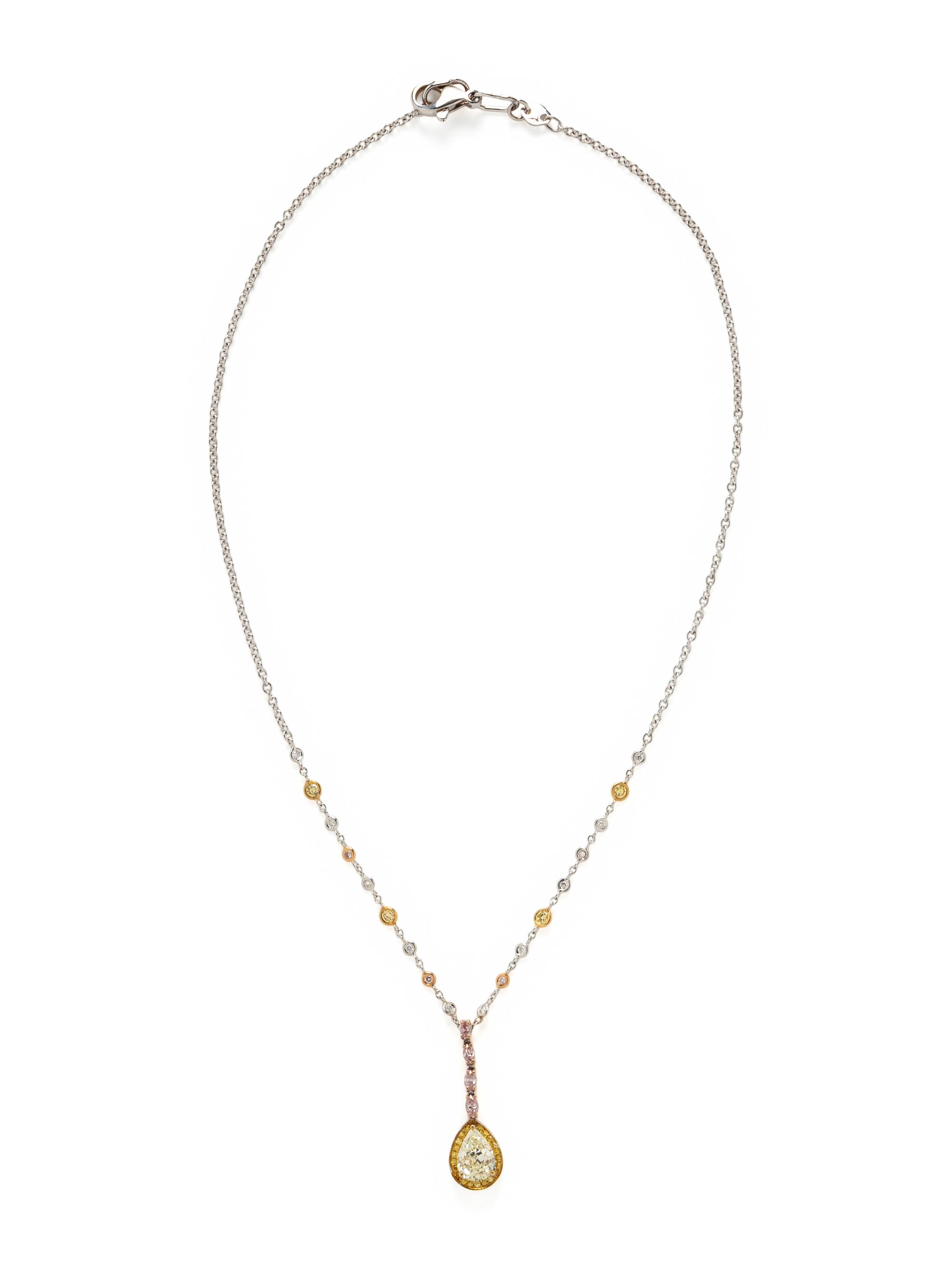 COLORED DIAMOND AND DIAMOND NECKLACE
