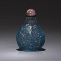 A Chinese Carved Aquamarine Snuff Bottle, Late 19th/20th Century — 晚清民國 海藍寶雕靈猴松鶴圖鼻煙壺
