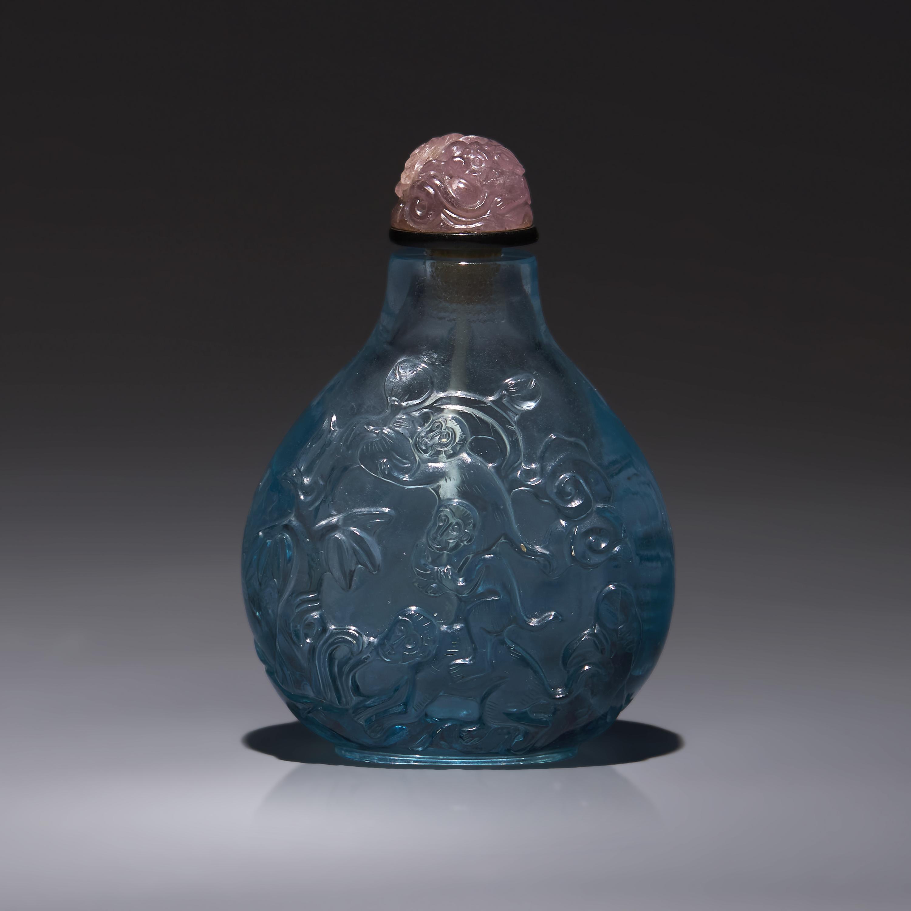 A Chinese Carved Aquamarine Snuff Bottle, Late 19th/20th Century — 晚清民國 海藍寶雕靈猴松鶴圖鼻煙壺