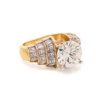 DIAMOND RING
