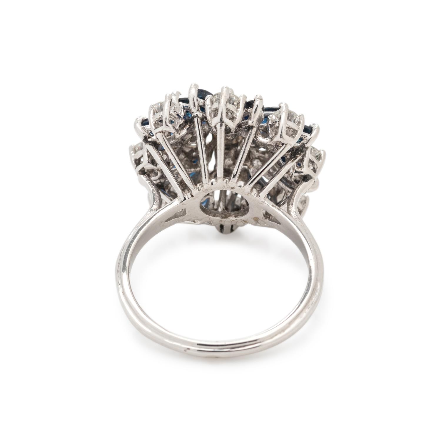SAPPHIRE AND DIAMOND RING