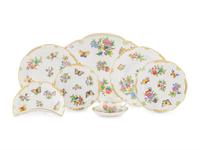 A Herend Queen Victoria Porcelain Dinner Service