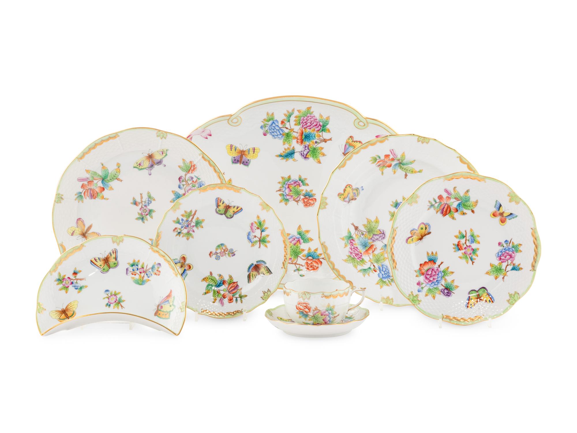 A Herend Queen Victoria Porcelain Dinner Service