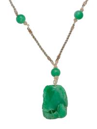 19TH CENTURY, CARVED JADE AND SEED PEARL NECKLACE