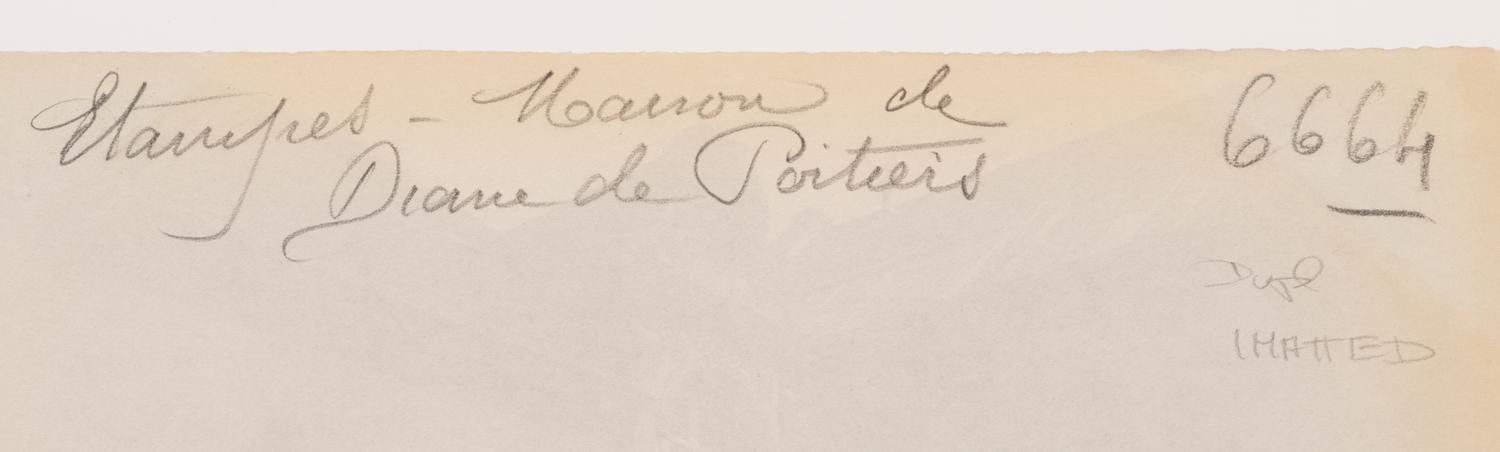A group of four photographs ( Ètampes - maison de Diane de Poitiers , 1907; Presbytère de Saint-Sulpice, rue de Vaugirard 50 , 1900; Oratoire Marie de M é dicis, Petit Luxembourg , 1903; Fontaine de Joyeuse, 41 rue de Turenne, 3e arrondissement, 1901)
