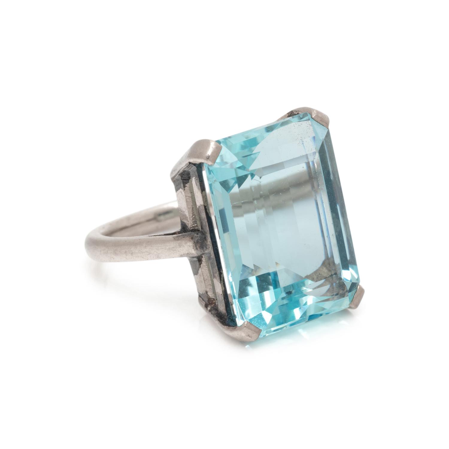 AQUAMARINE RING