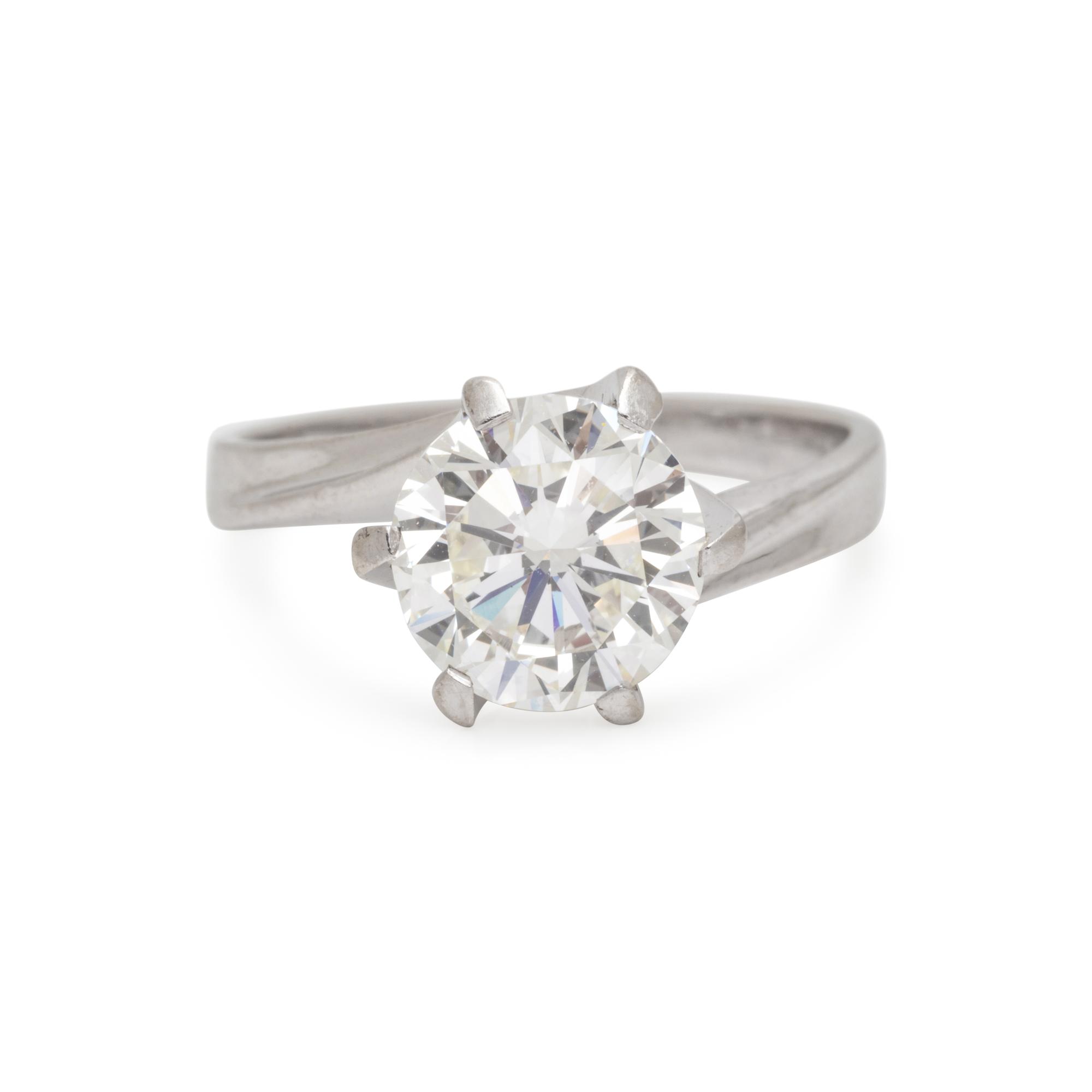 DIAMOND RING