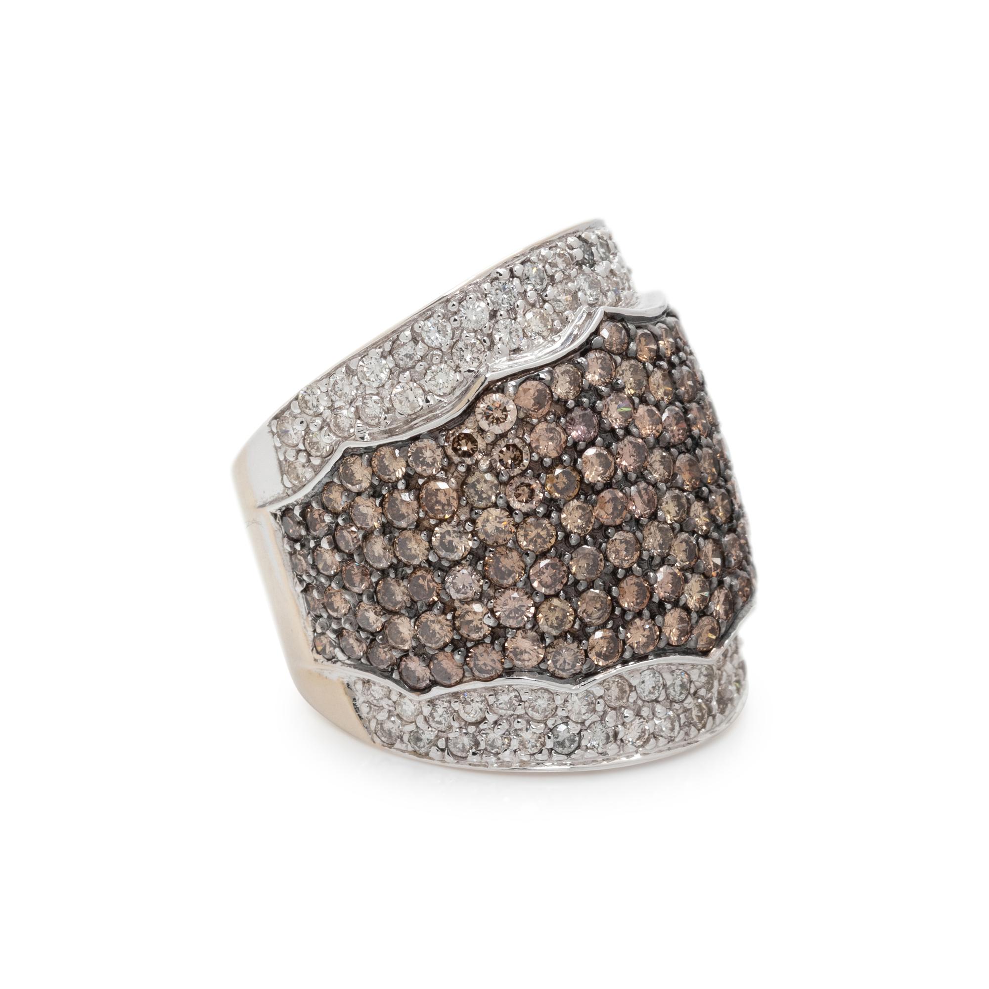 COLORED DIAMOND AND DIAMOND RING
