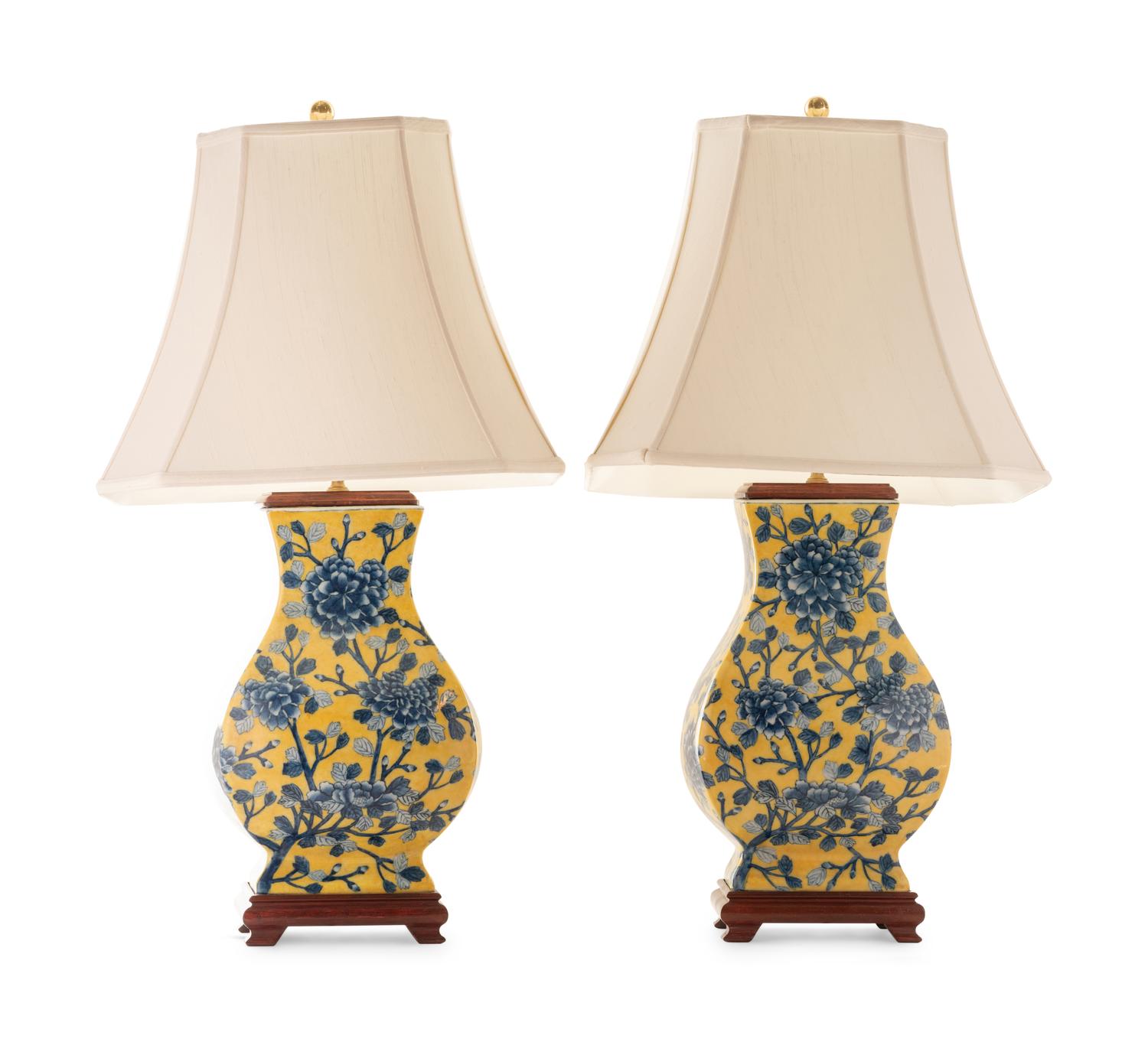 A Pair of Chinese Export Porcelain Lamps