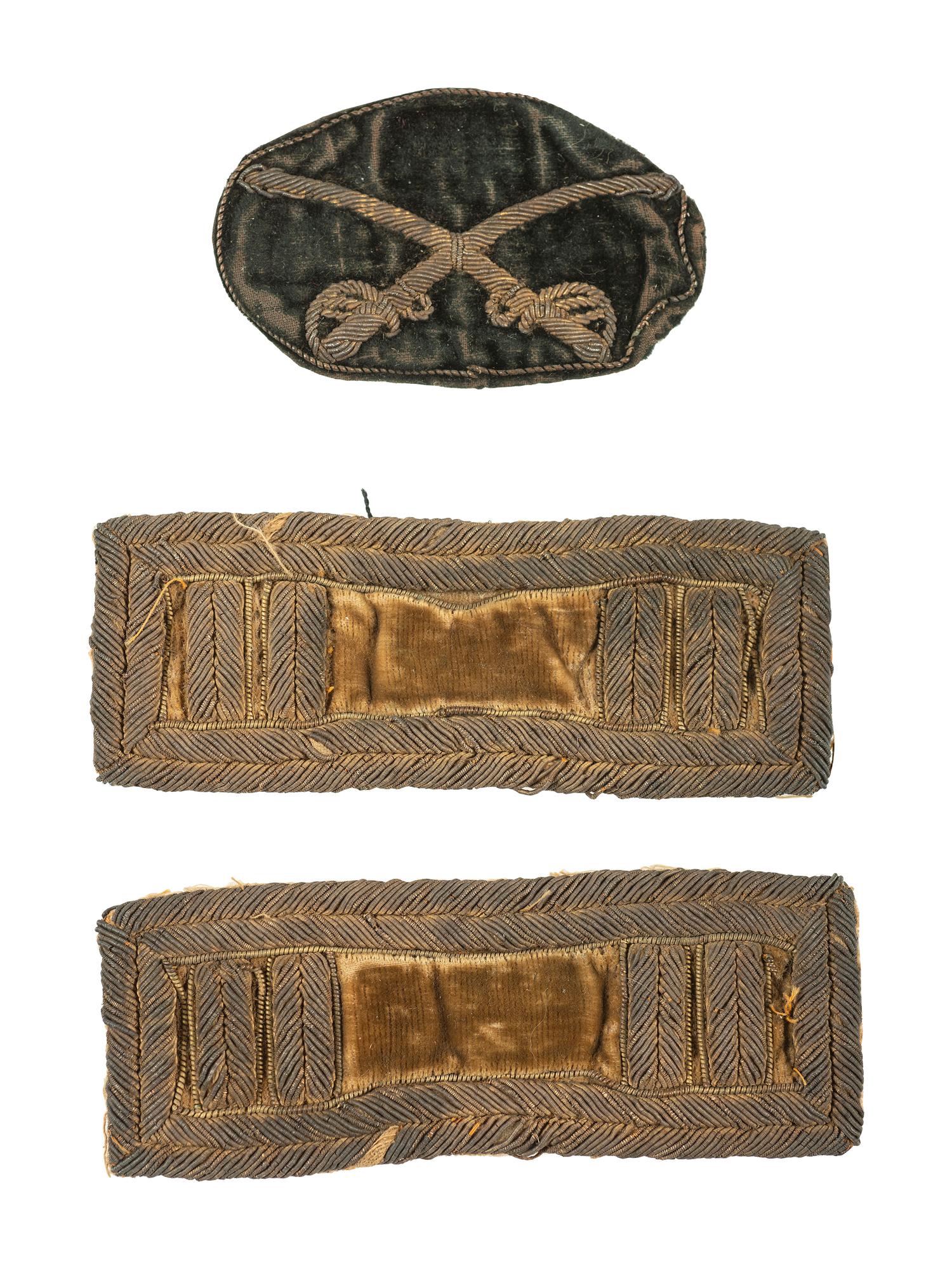 Captain Benjamin B. Hopkins, Company G, 5th Illinois Volunteer Cavalry. A group of insignia, comprising: