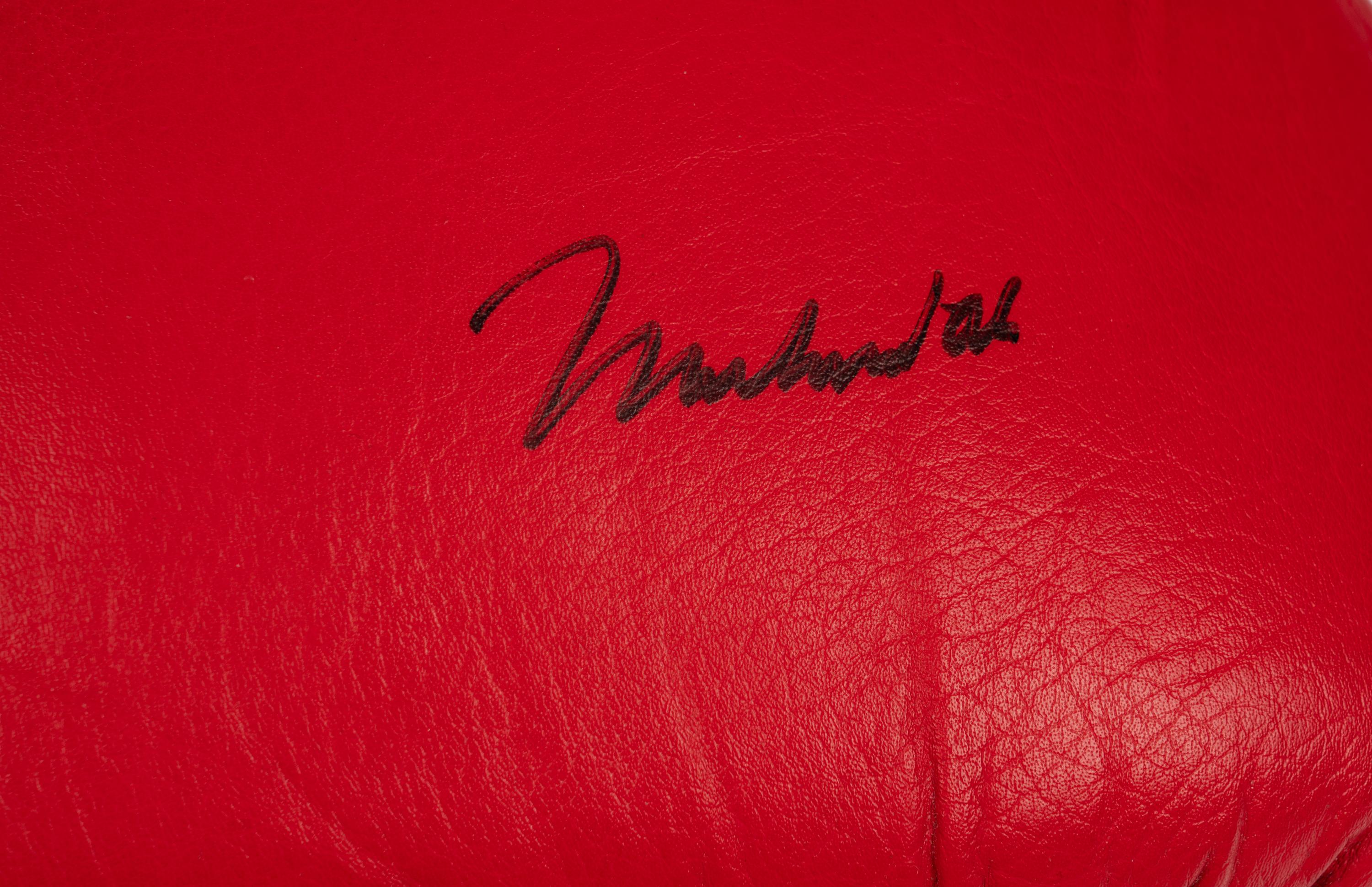 A Muhammad Ali Signed Autograph Boxing Glove (Beckett Authentication Services and Online Authentics)