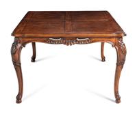 A Henredon George II Style Dining Table