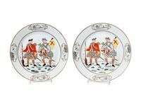 A Pair of Chinese Export Porcelain Scotsman Plates — LATE 19TH/EARLY 20TH CENTURY