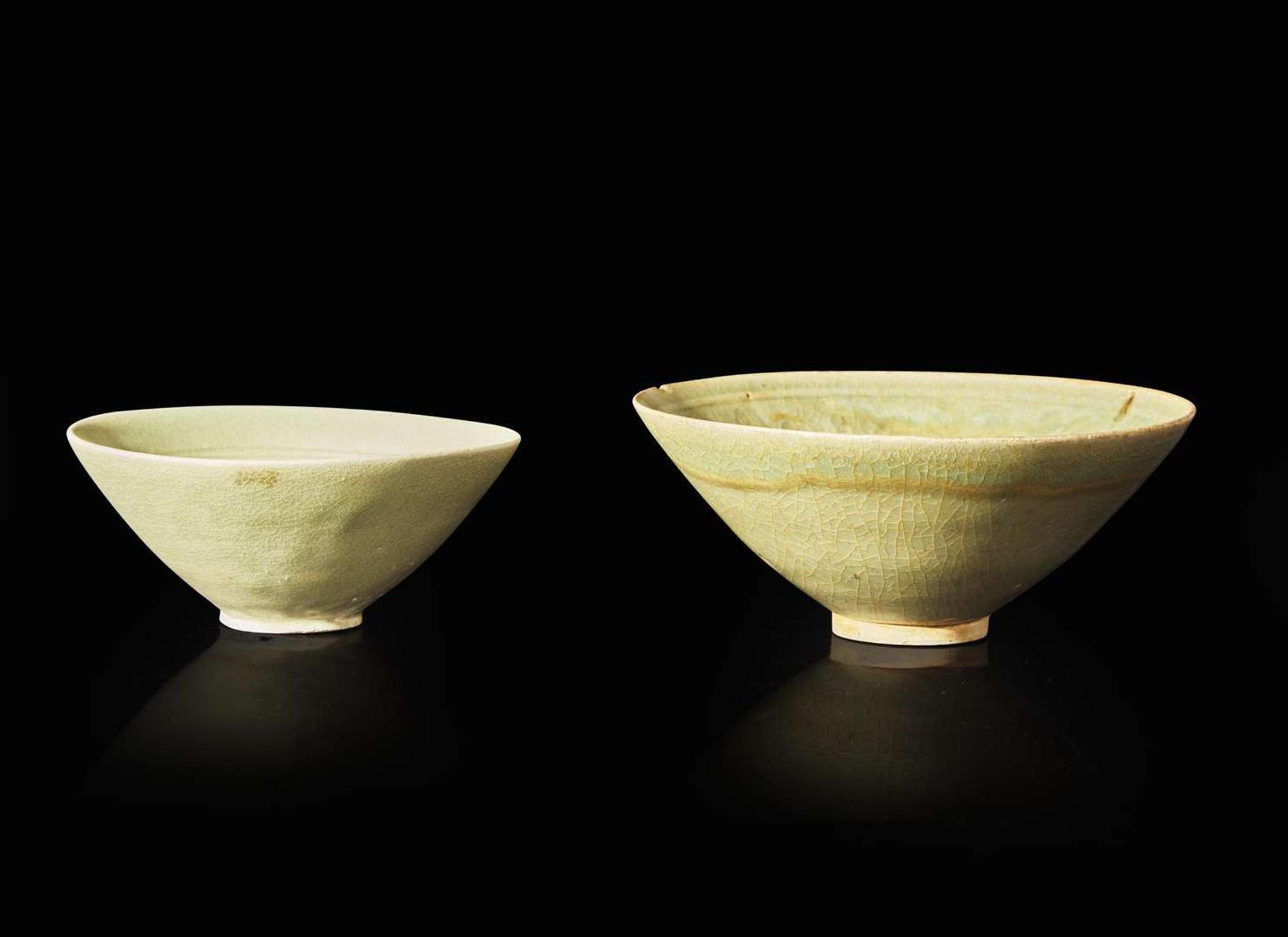 Two Vietnamese celadon-glazed bowls, Ly to Tran dynasties, 11th-15th century 越南青瓷盌兩件 李朝至陳朝 十一至十五世紀