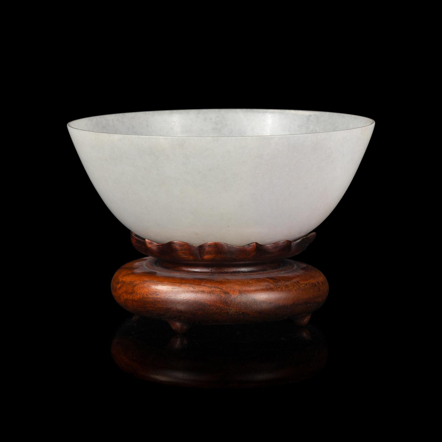 A Chinese White Jade Bowl, 19th-20th Century 晚清-民國 白玉碗