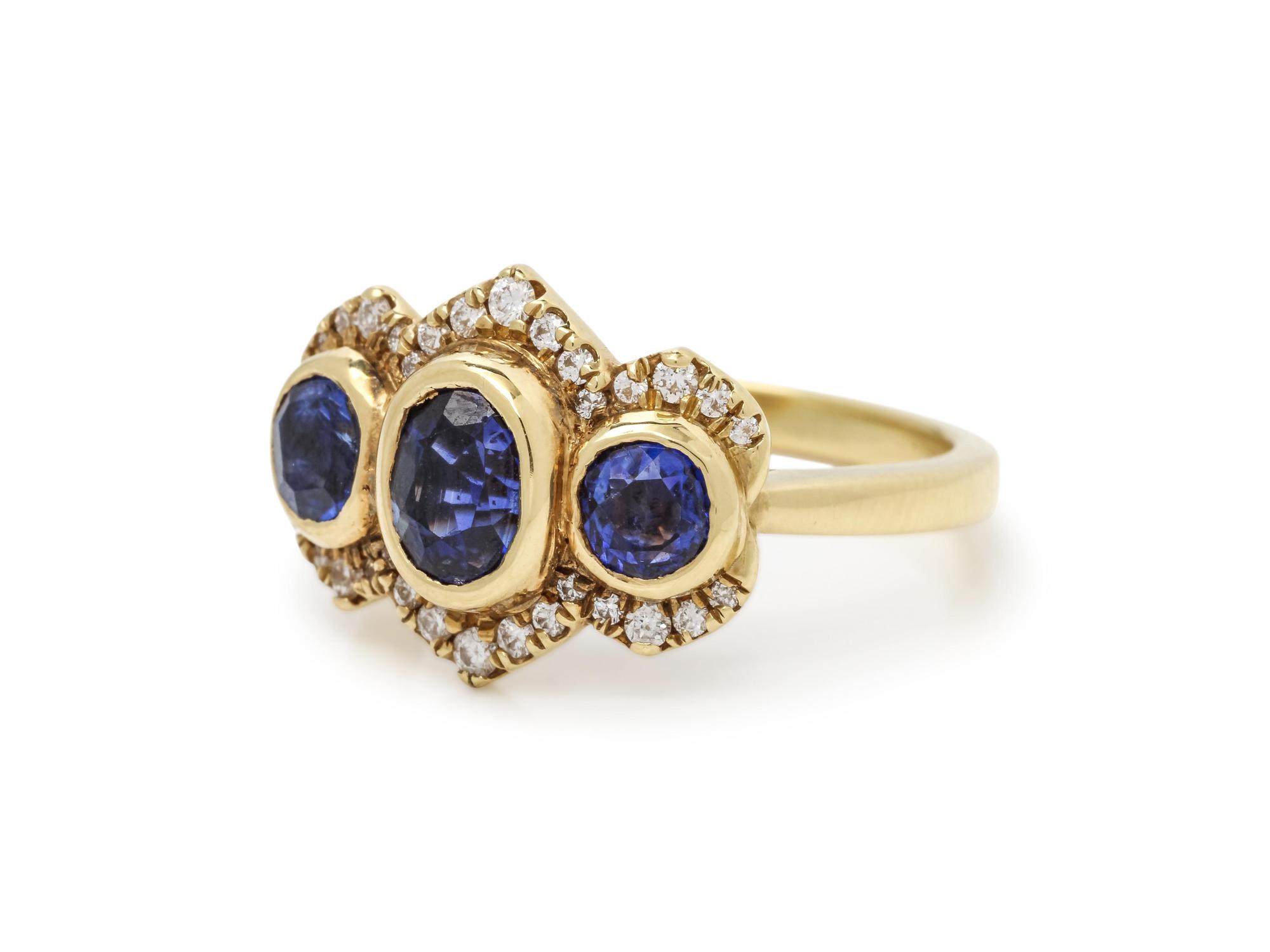 SAPPHIRE AND DIAMOND RING