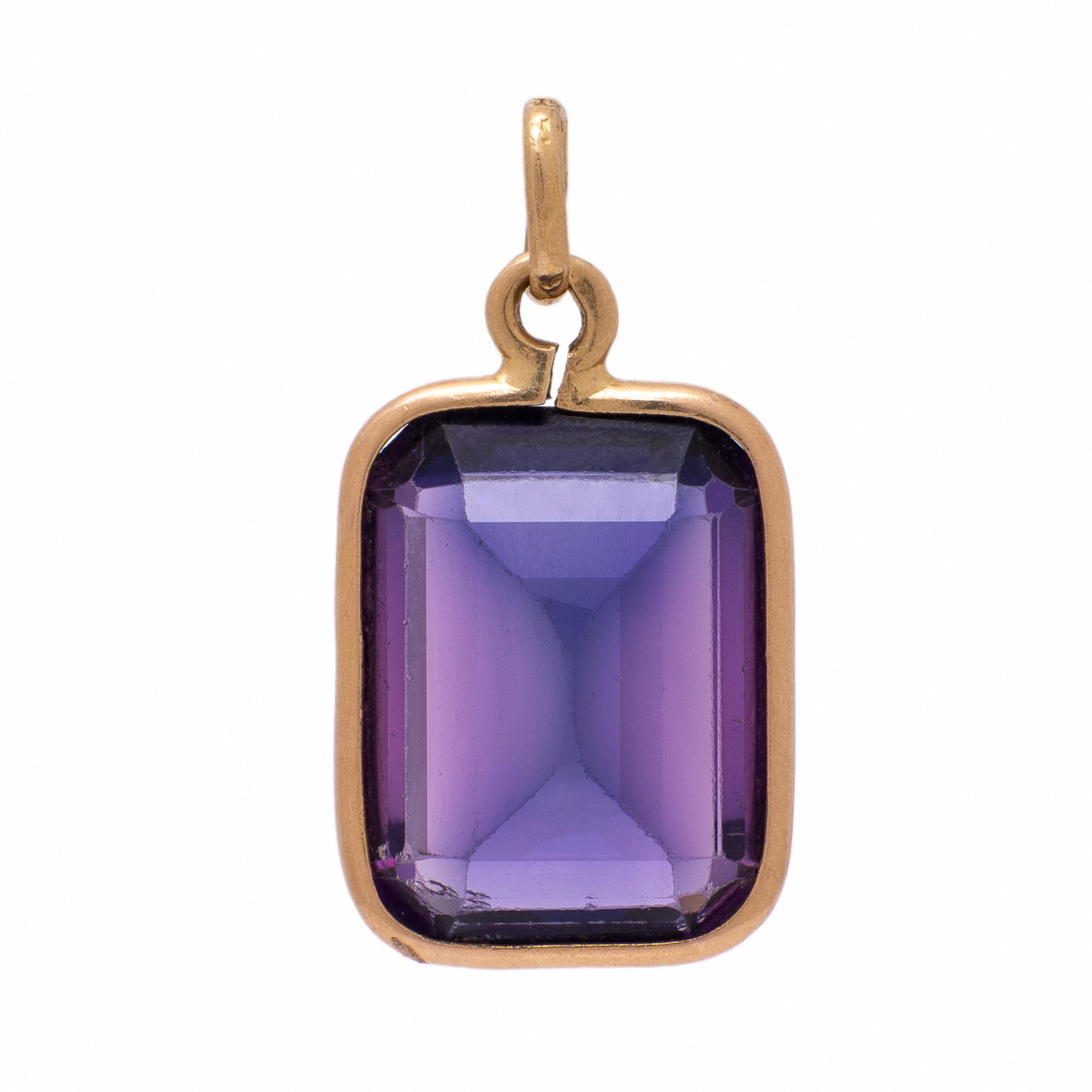 Synthetic Color-Change Sapphire and Yellow Gold Pendant
