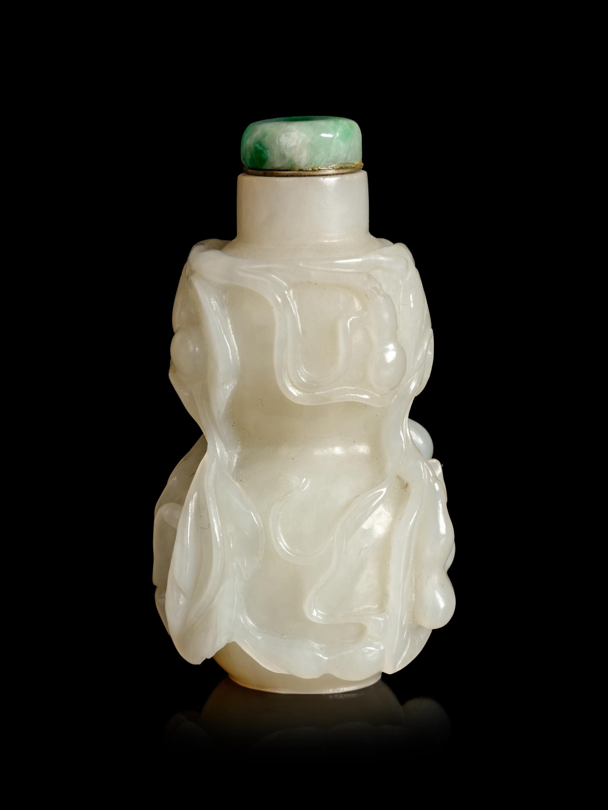 A White Jade 'Gourd' Snuff Bottle