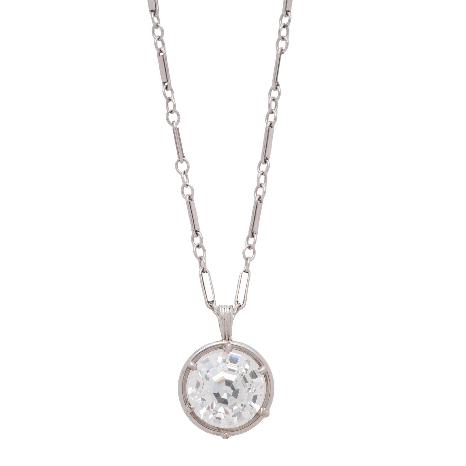 DIAMOND PENDANT/NECKLACE