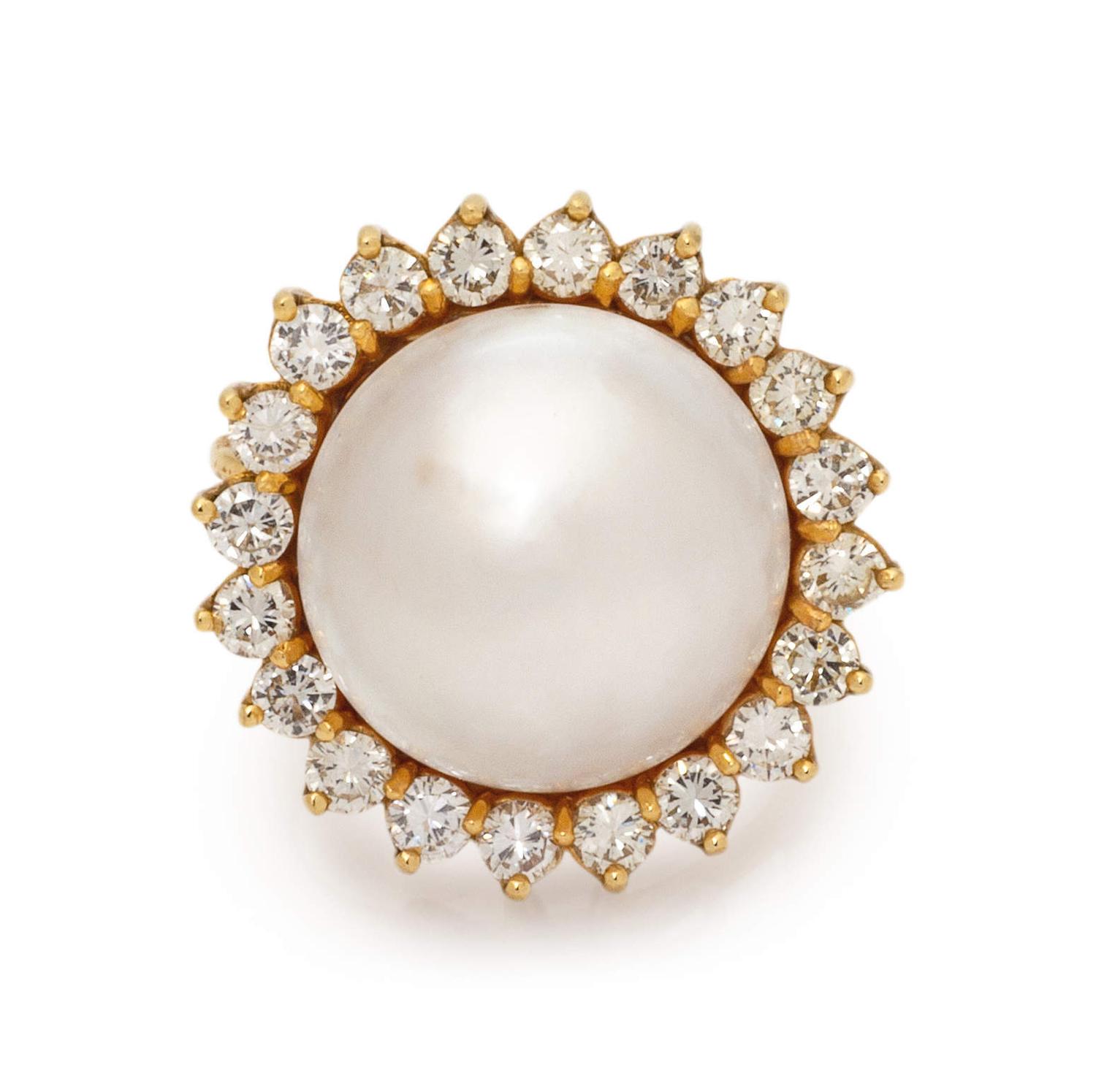 A Yellow Gold, Cultured Mabe Pearl and Diamond Ring,