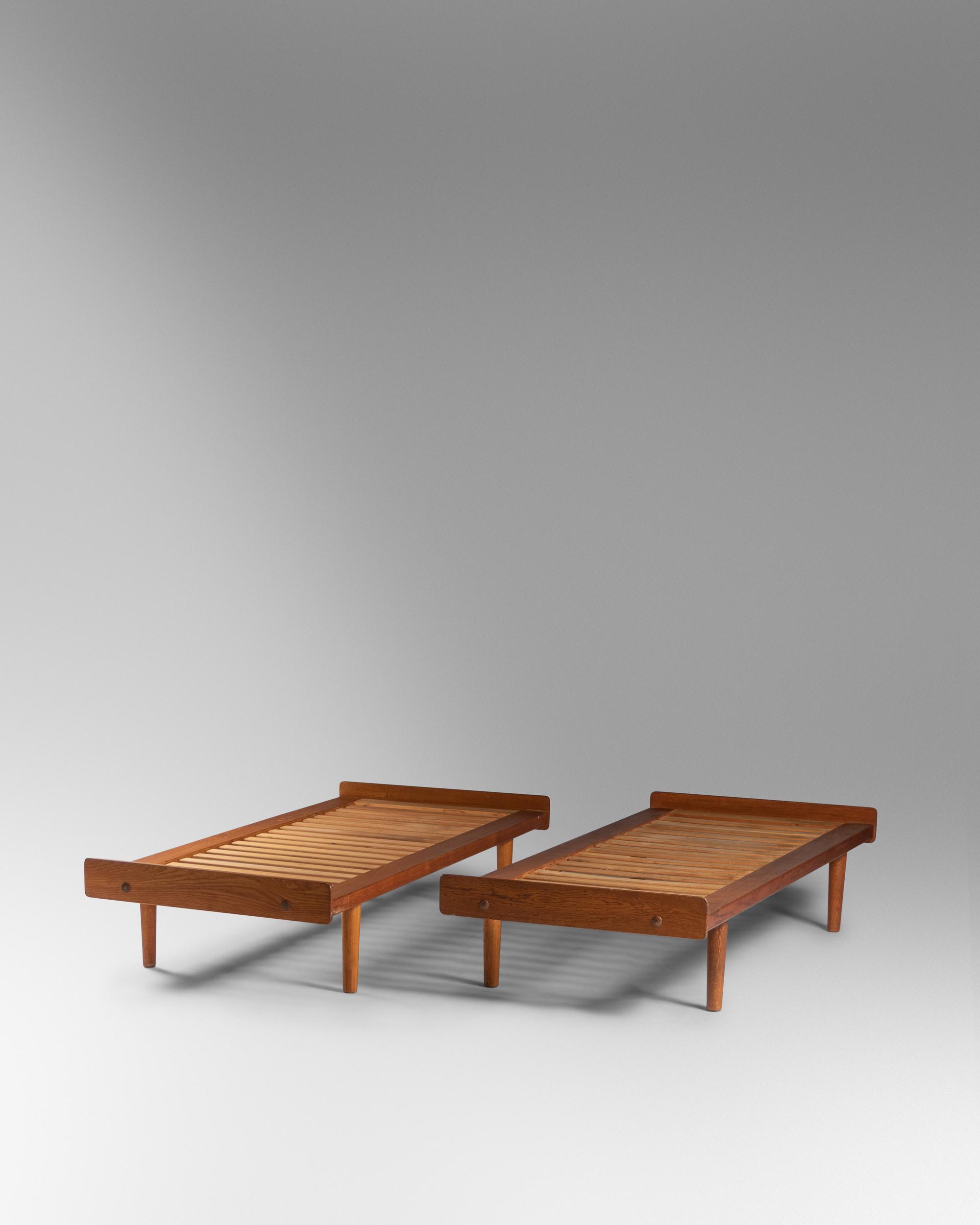 Pair of Daybeds, Model G19, FDB Møbler, Denmark