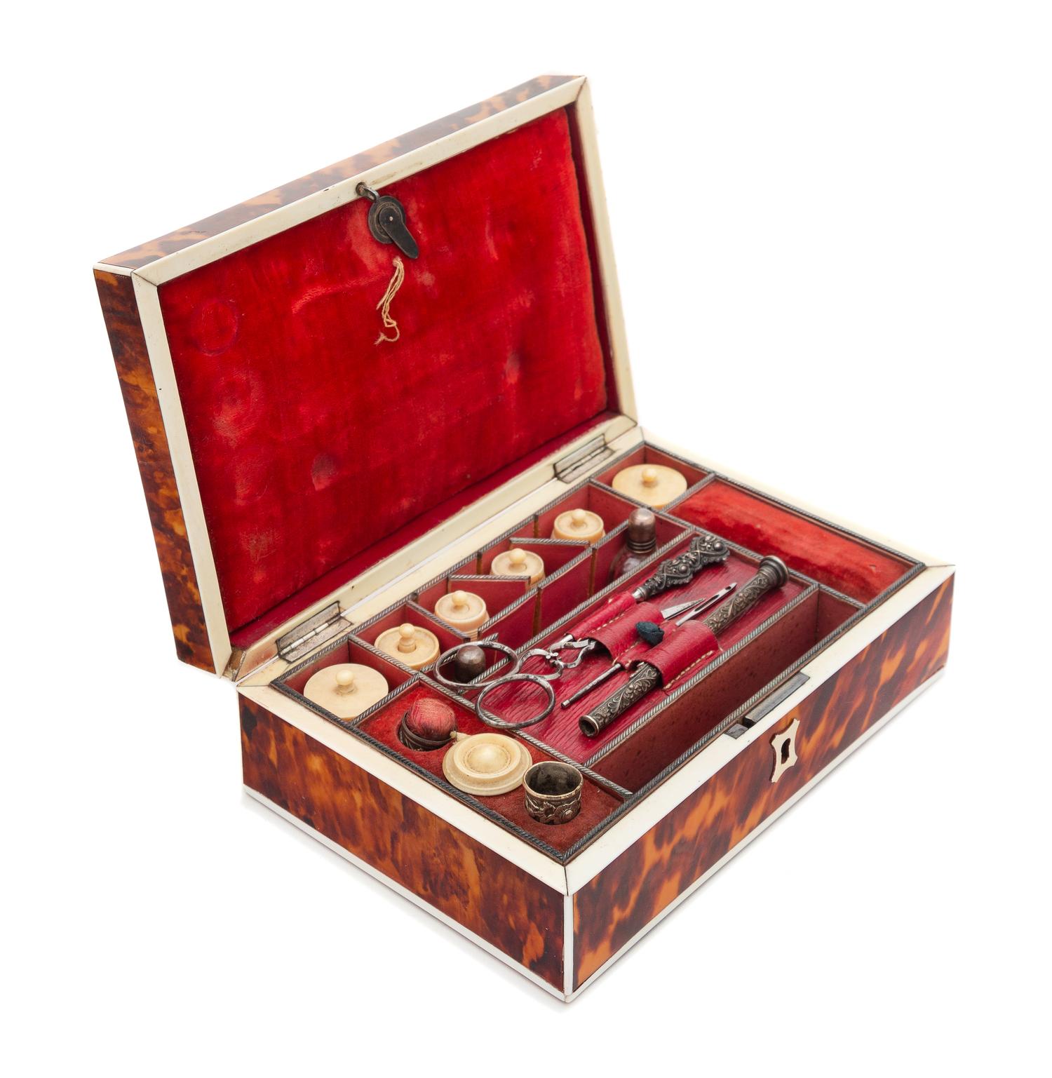 An English Tortoise Shell Sewing Casket Height 2 1/2 x width 7 inches. — 19TH CENTURY