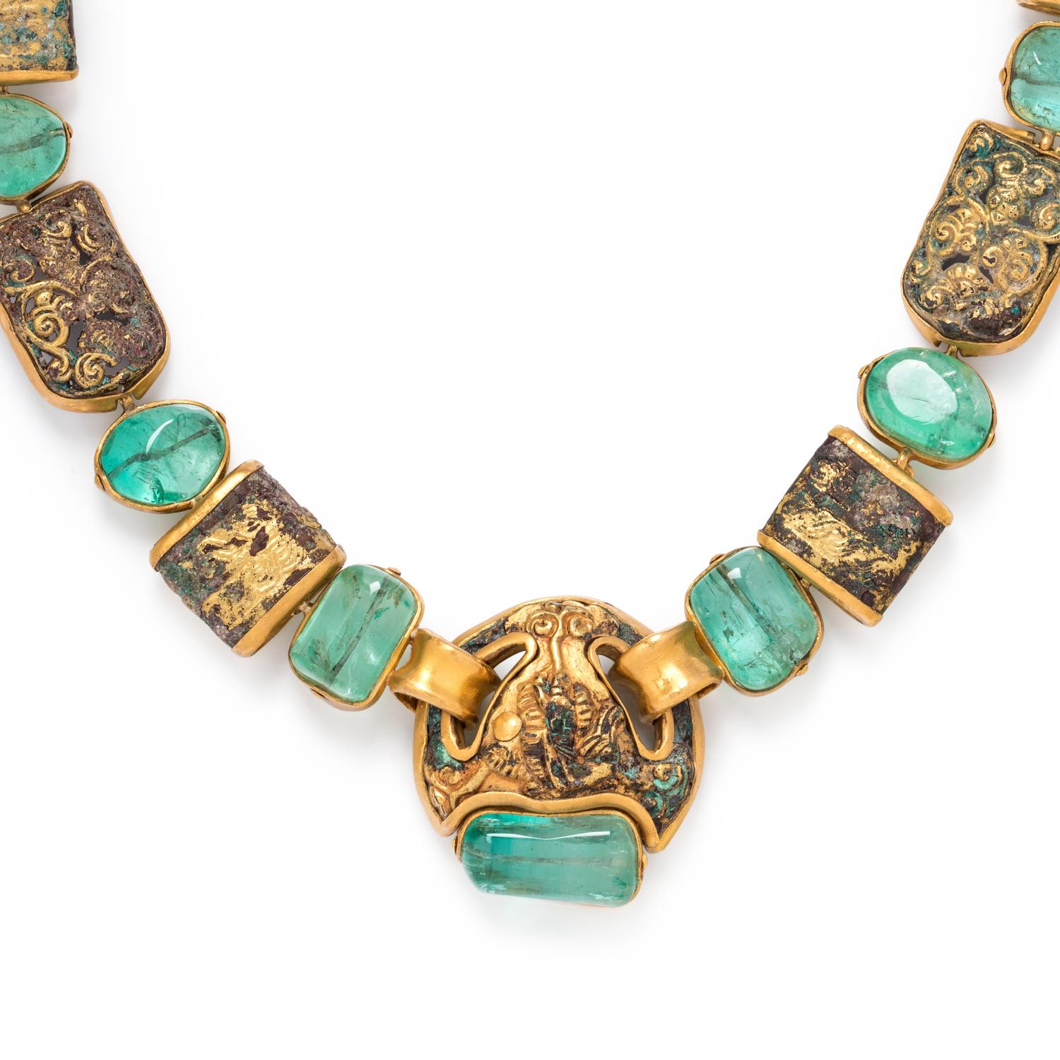 YELLOW GOLD AND EMERALD SET