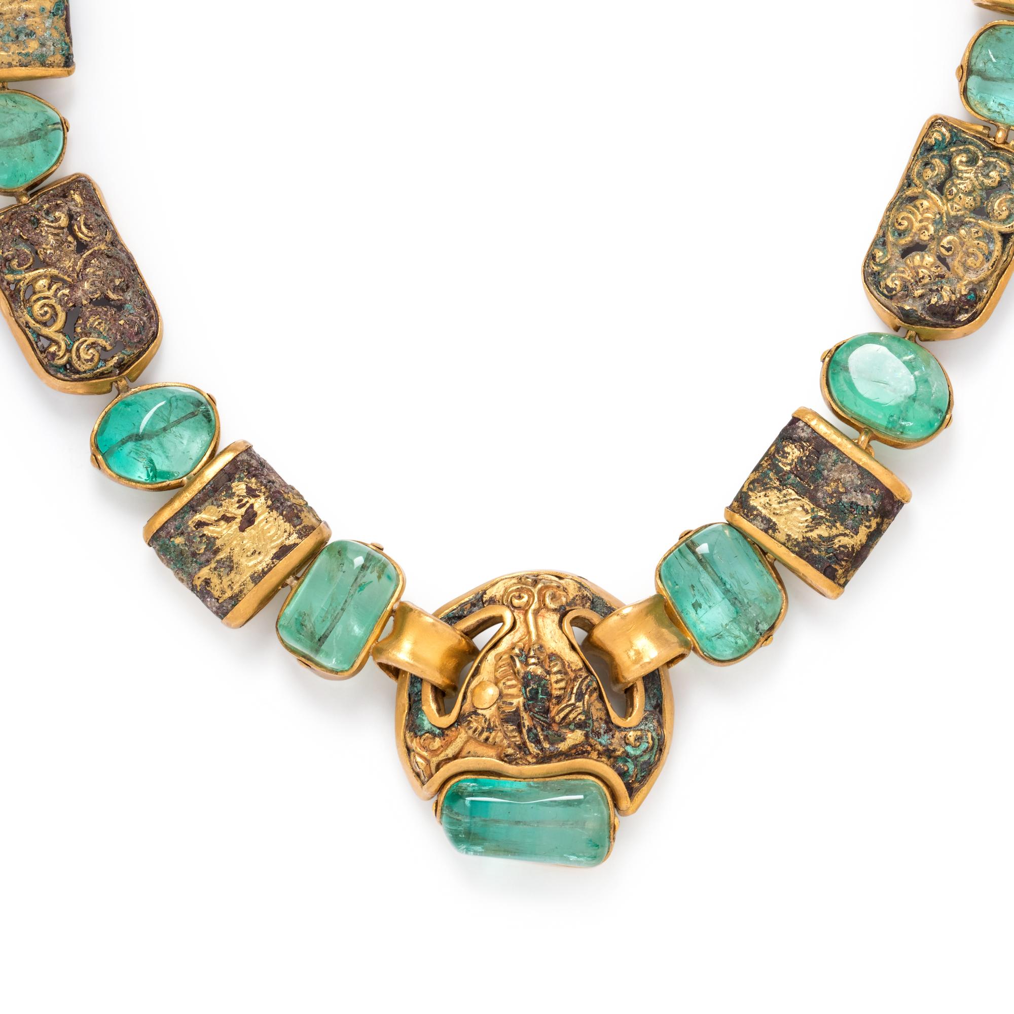 YELLOW GOLD AND EMERALD SET