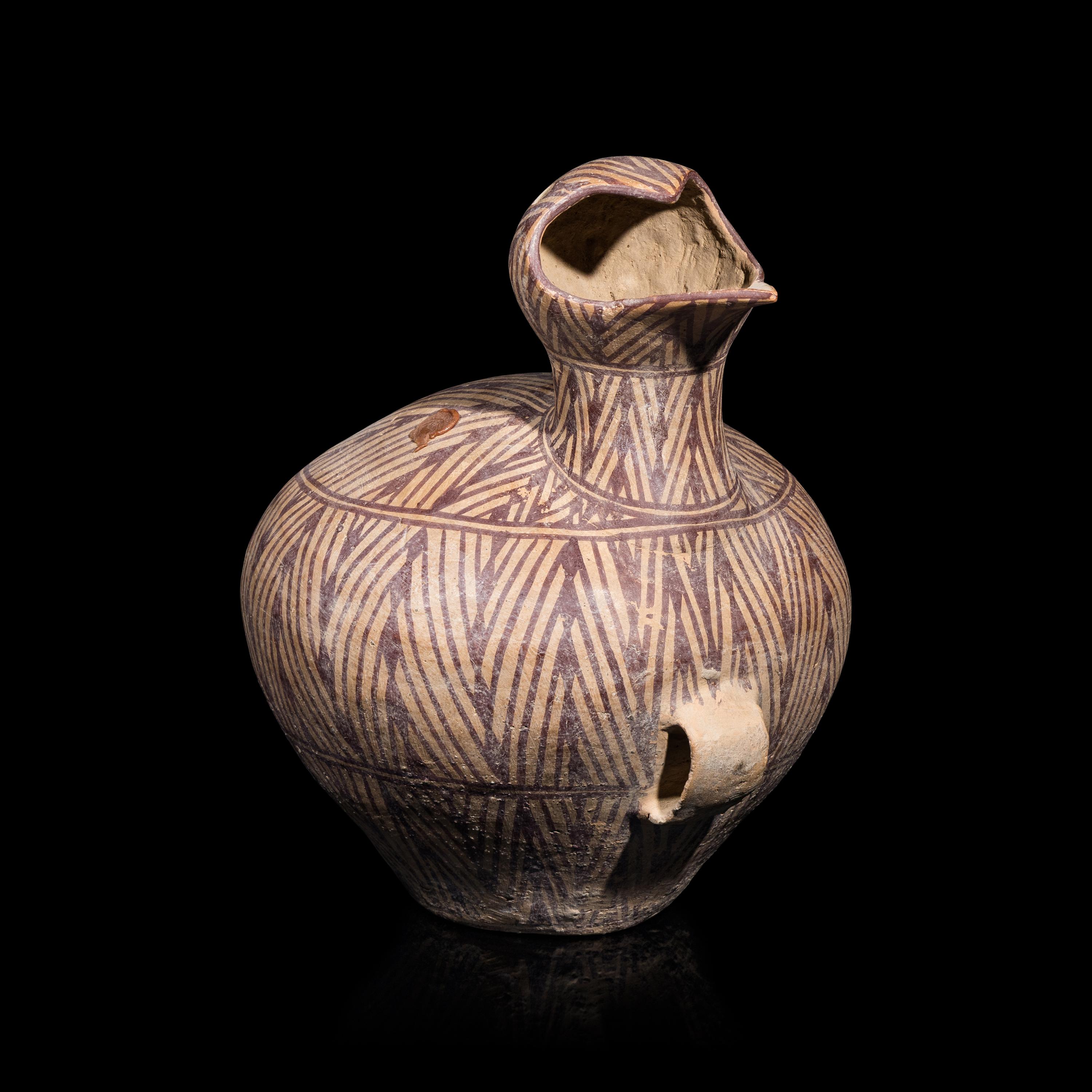 A Chinese Neolithic Bird-Shaped Painted Pottery Jar, Qijia Culture — 齊家文化 彩陶鳥形罐