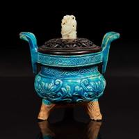 A Chinese turquoise-glazed tripod censer with carved wood cover and jade finial 松石綠地嵌玉鈕帶蓋小香爐