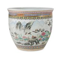 A Chinese Export Porcelain Jardinière