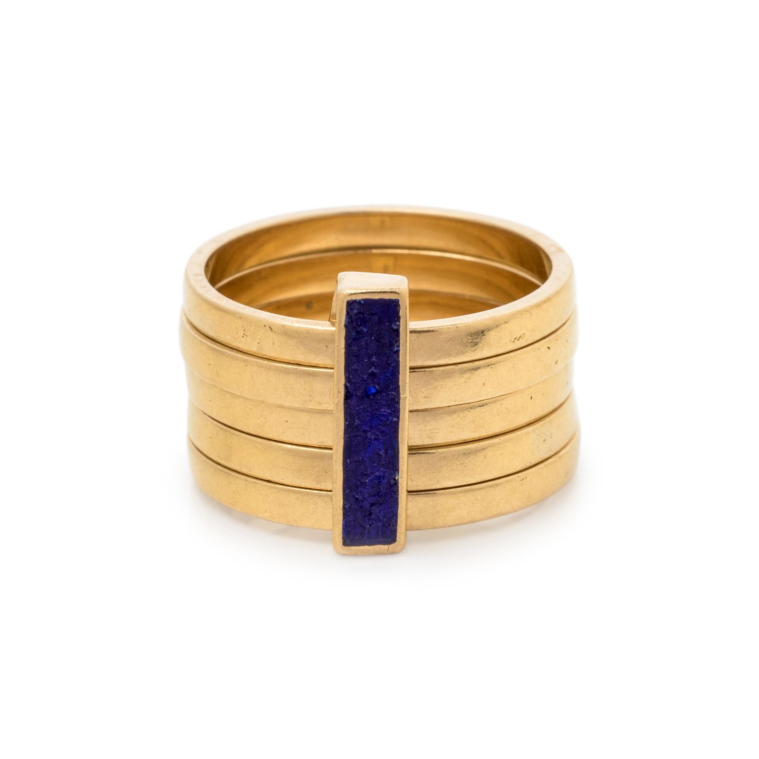YELLOW GOLD AND ENAMEL RING