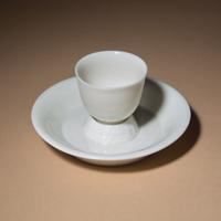 A Chinese Blanc-de-Chine Porcelain Cup and Associated Lotus Stand, 17th-18th Century — 清早中期 德化白瓷茶杯與蓮花盞托一套
