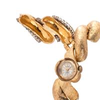 YELLOW GOLD AND DIAMOND SET