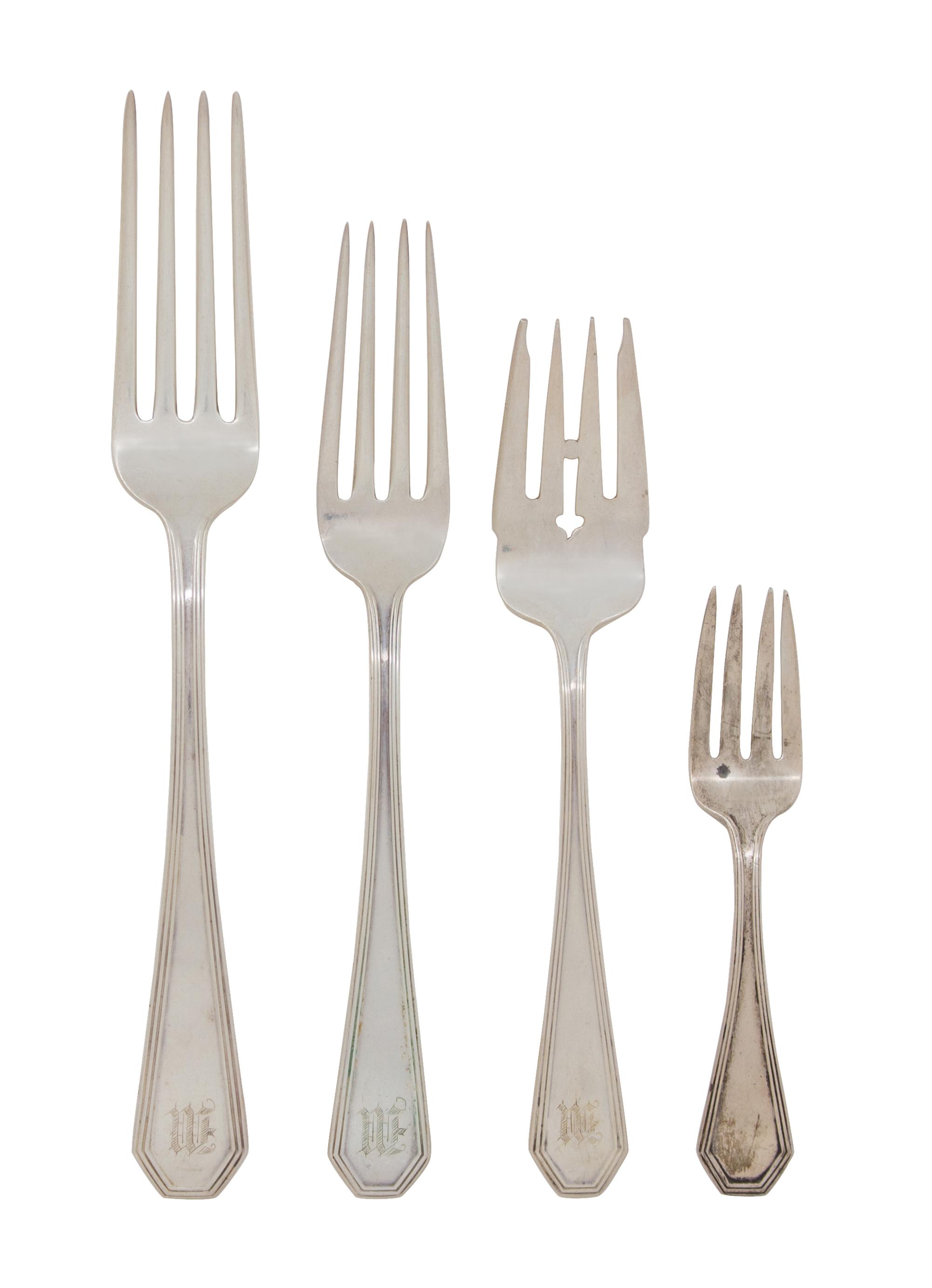 An American Silver Flatware Service, Samuel Hubbard Kirby & Sons, Inc., New Haven, CT, comprising: 12 dinner knives 12 luncheon knives