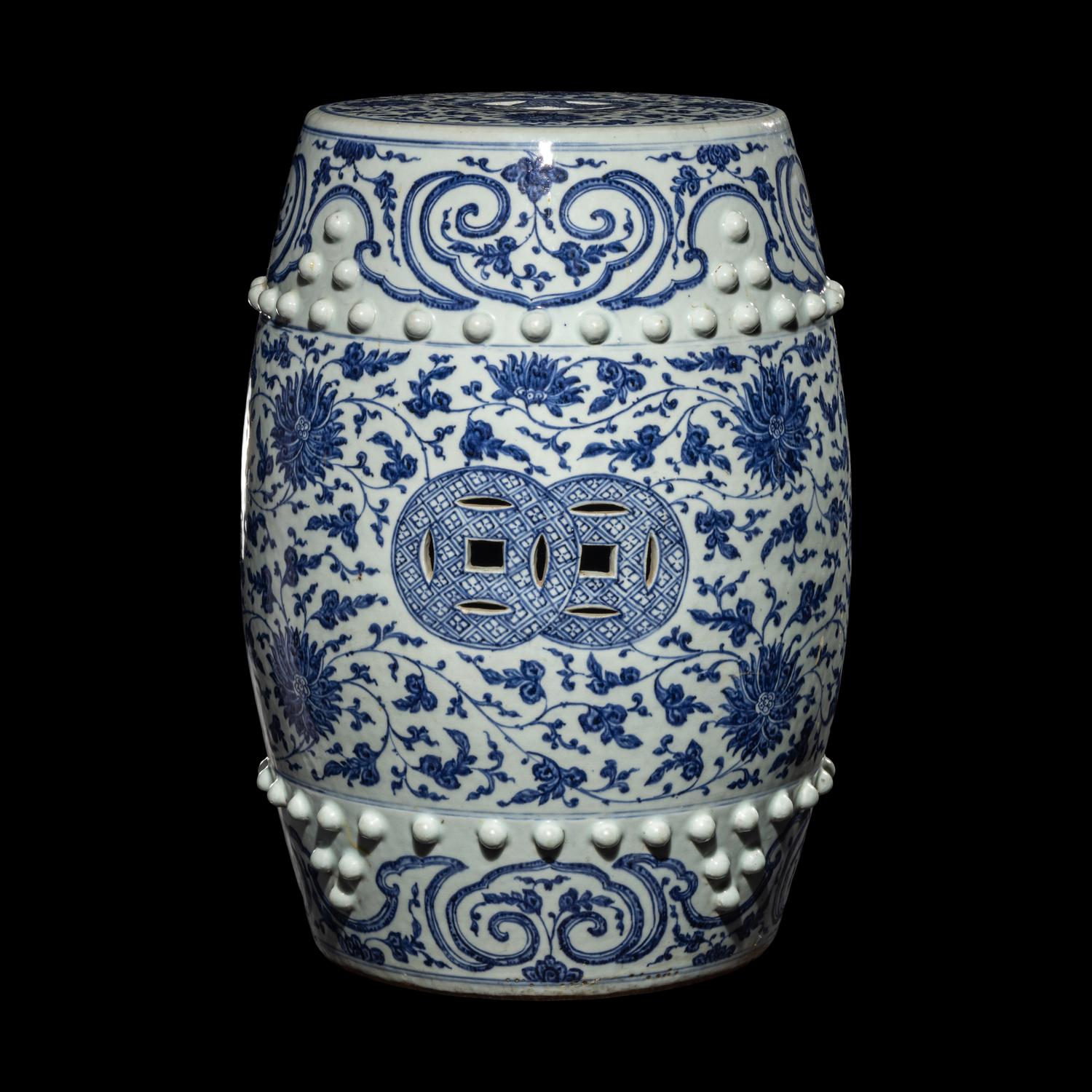 A Chinese Blue and White Porcelain Garden Stool 青花纏枝蓮紋瓷墩