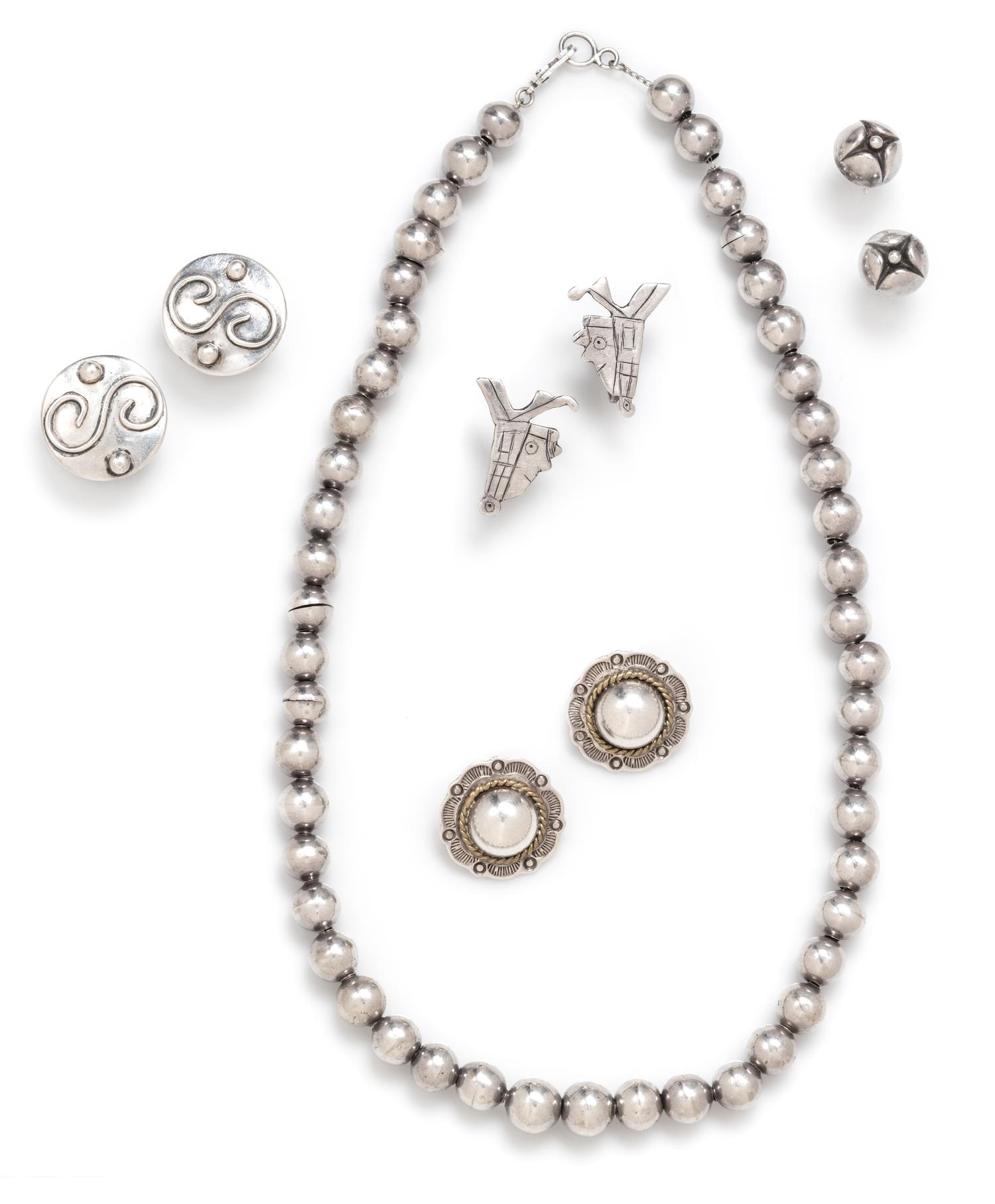 A Collection of Sterling Silver Jewelry, 21.70 dwts.