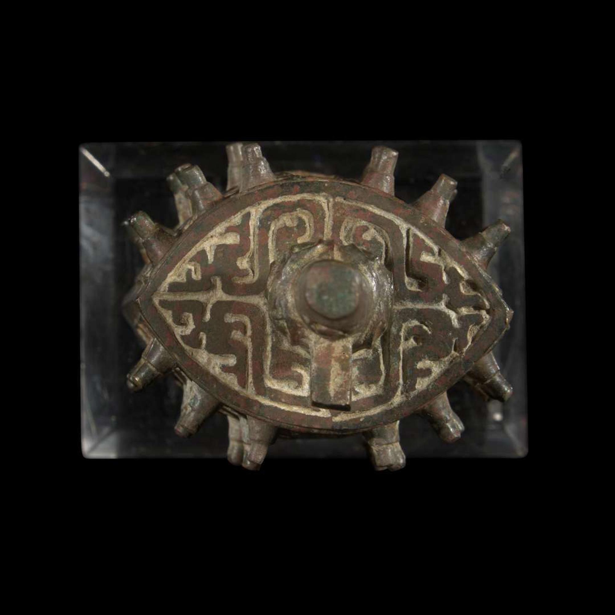 An unusual small Chinese patinated bronze bell, Yongzhong 青铜甬钟 Warring states period ??